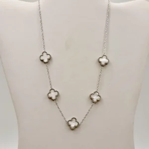 Collana in acciaio floreale con madreperla